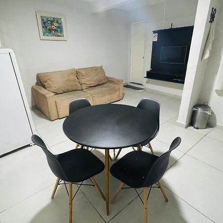 Casa Fundos Eco City 03 Simples E Confortavel Com 2 Quartos E Garagem Curitiba Buitenkant foto