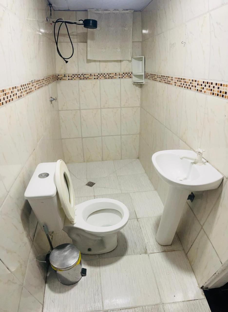 Casa Fundos Eco City 03 Simples E Confortavel Com 2 Quartos E Garagem Curitiba Buitenkant foto