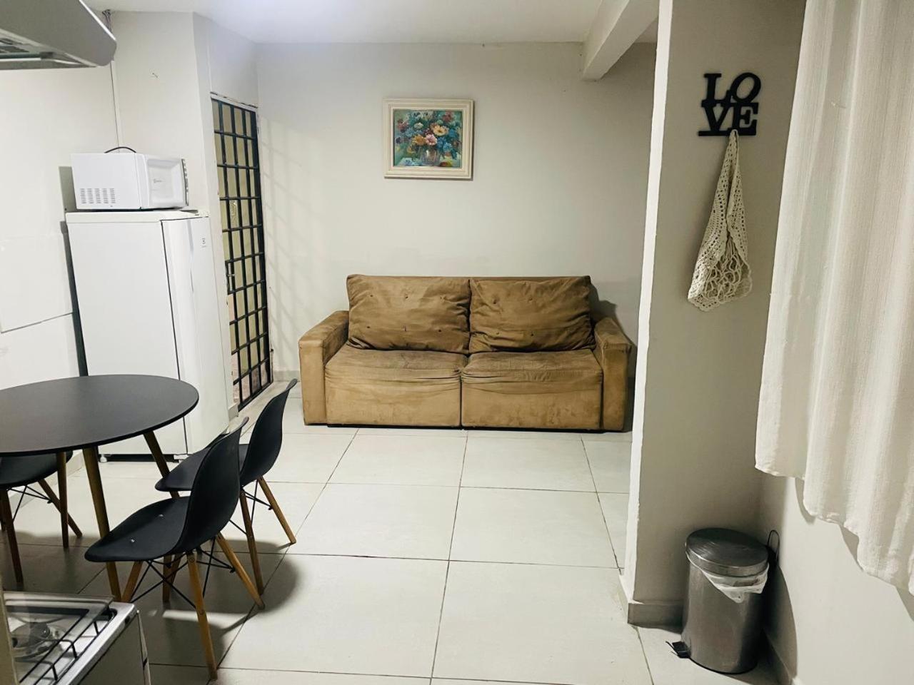 Casa Fundos Eco City 03 Simples E Confortavel Com 2 Quartos E Garagem Curitiba Buitenkant foto