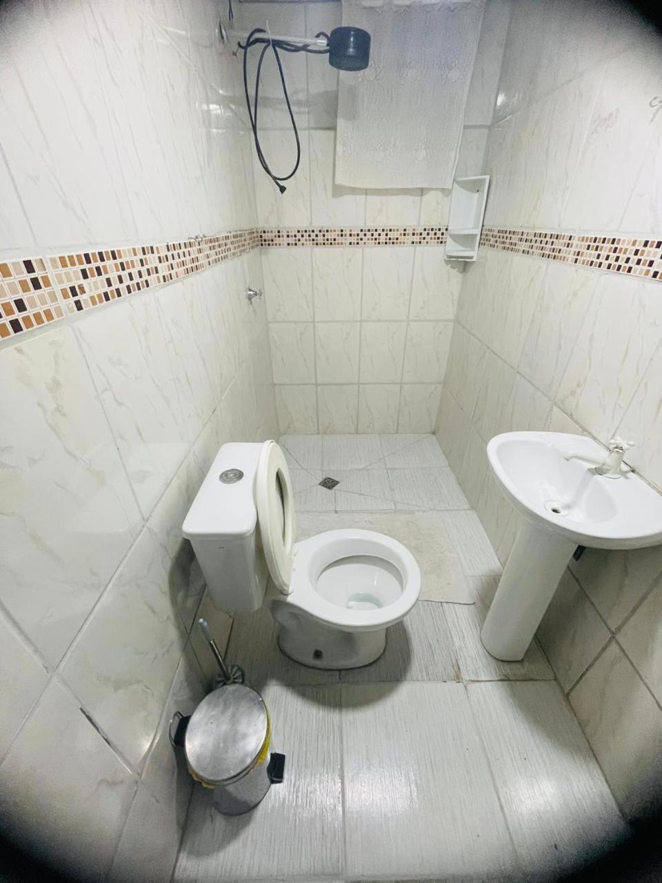 Casa Fundos Eco City 03 Simples E Confortavel Com 2 Quartos E Garagem Curitiba Buitenkant foto